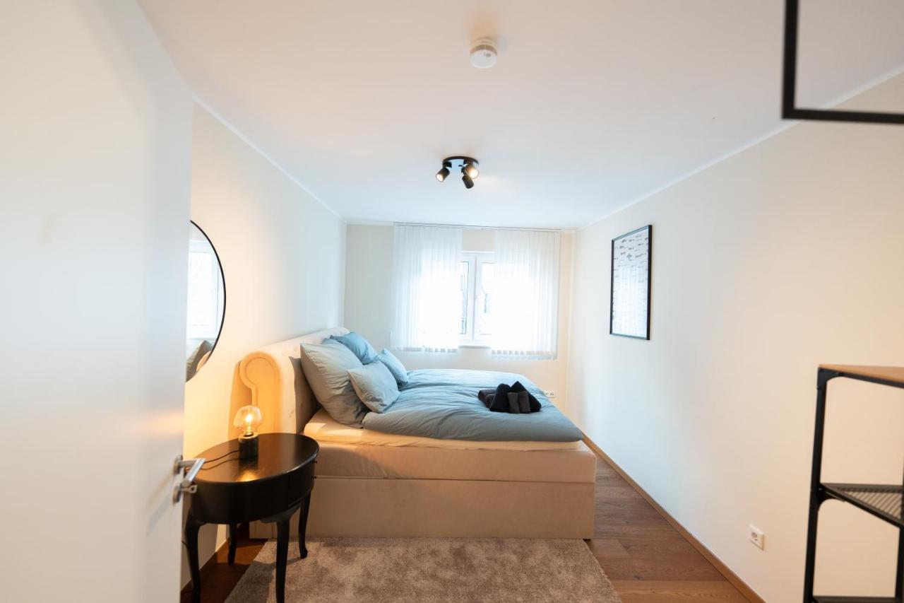 -Zentrale Wohnung-Balkon-Desingerkueche- Білефельд Екстер'єр фото
